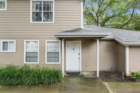 Condo in Altamonte Springs, Florida, 2 bedrooms  № 2117889 - photo 14