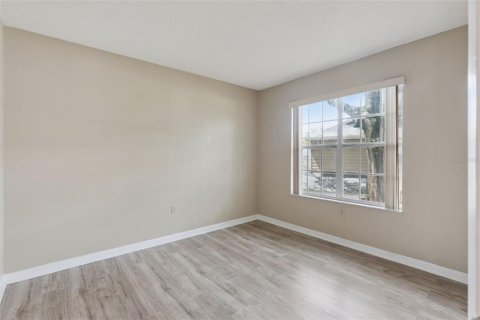 Condo in Altamonte Springs, Florida, 2 bedrooms  № 2117889 - photo 29