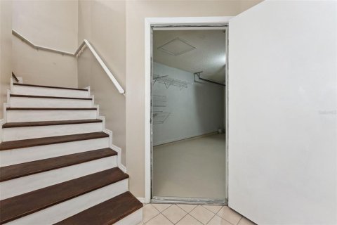 Condo in Altamonte Springs, Florida, 2 bedrooms  № 2117889 - photo 15