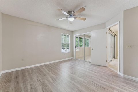 Condo in Altamonte Springs, Florida, 2 bedrooms  № 2117889 - photo 26
