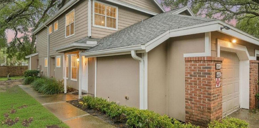 Condo in Altamonte Springs, Florida, 2 bedrooms  № 2117889