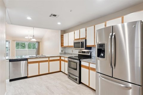 Condo in Altamonte Springs, Florida, 2 bedrooms  № 2117889 - photo 5