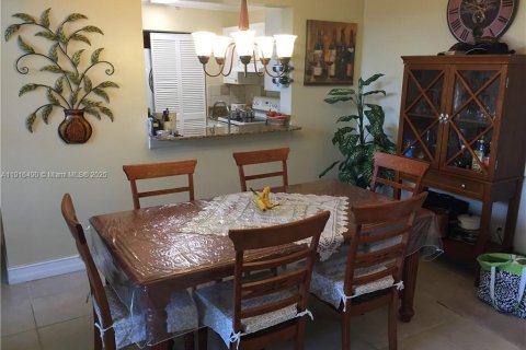 Снять в аренду кондоминиум в Дания-Бич, Флорида 2 спальни, 94.76м2, № 1972712 - фото 9