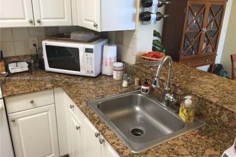 Снять в аренду кондоминиум в Дания-Бич, Флорида 2 спальни, 94.76м2, № 1972712 - фото 11