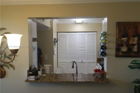 Снять в аренду кондоминиум в Дания-Бич, Флорида 2 спальни, 94.76м2, № 1972712 - фото 10