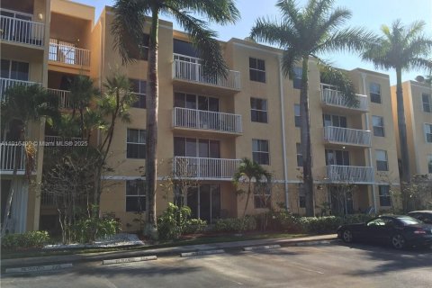 Снять в аренду кондоминиум в Дания-Бич, Флорида 2 спальни, 94.76м2, № 1972712 - фото 2