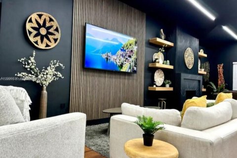 Снять в аренду виллу или дом в Майами, Флорида 4 спальни, 206.71м2, № 2058731 - фото 2