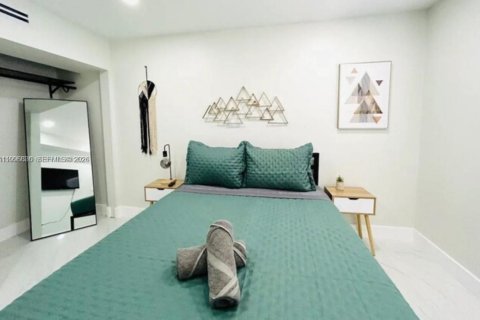 Снять в аренду виллу или дом в Майами, Флорида 4 спальни, 206.71м2, № 2058731 - фото 10