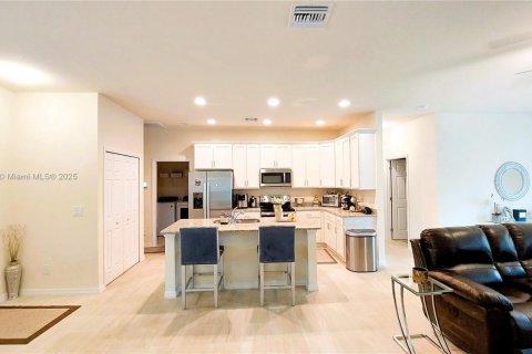 Villa ou maison à vendre à LaBelle, Floride: 3 chambres, 158.4 m2 № 1935078 - photo 2