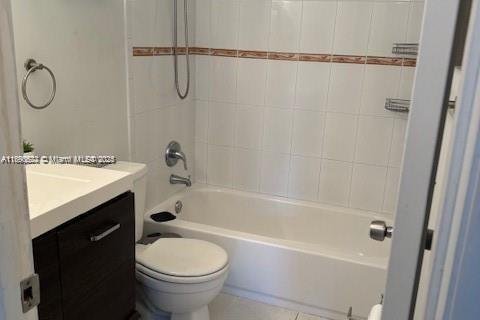 Condominio en alquiler en Hialeah, Florida, 1 dormitorio, 61.32 m2 № 1943430 - foto 6