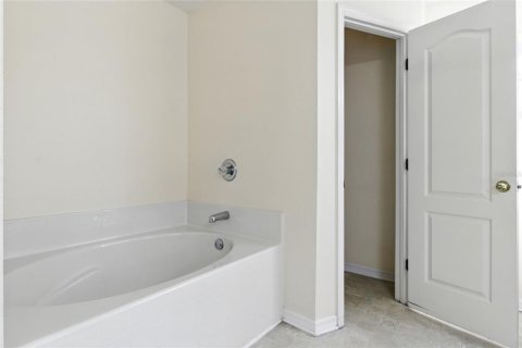 House in Lakeland, Florida 3 bedrooms, 189.06 sq.m. № 1914595 - photo 30
