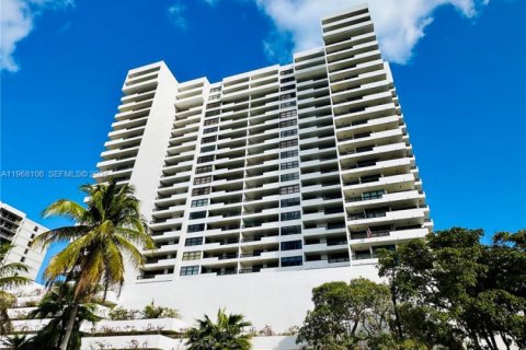 Кондоминиум с 2 спальнями в Майами-Бич, Флорида № 2035922