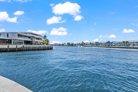 Condo in Highland Beach, Florida, 3 bedrooms  № 2186544 - photo 8
