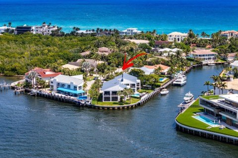 Condo in Highland Beach, Florida, 3 bedrooms № 2186544