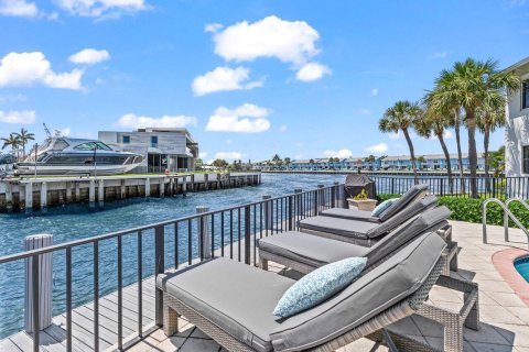 Condo in Highland Beach, Florida, 3 bedrooms  № 2186544 - photo 11