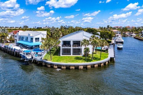 Condo in Highland Beach, Florida, 3 bedrooms  № 2186544 - photo 16