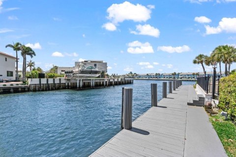 Condo in Highland Beach, Florida, 3 bedrooms  № 2186544 - photo 9