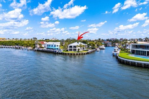 Condo in Highland Beach, Florida, 3 bedrooms  № 2186544 - photo 15