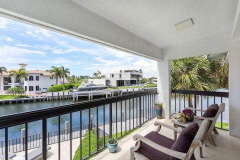 Condo in Highland Beach, Florida, 3 bedrooms  № 2186544 - photo 27