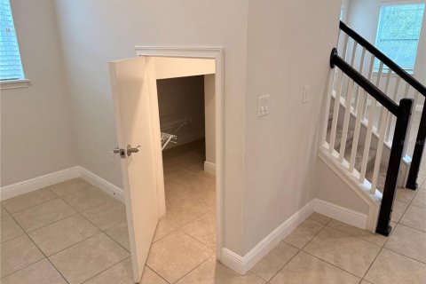 Villa ou maison à louer à Orlando, Floride: 3 chambres, 165.83 m2 № 2312941 - photo 11