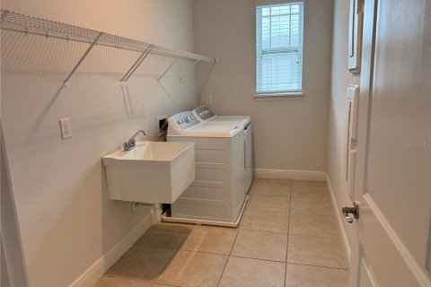 Villa ou maison à louer à Orlando, Floride: 3 chambres, 165.83 m2 № 2312941 - photo 13