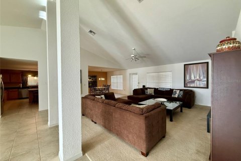 Villa ou maison à louer à Punta Gorda, Floride: 4 chambres, 279.54 m2 № 1877024 - photo 4