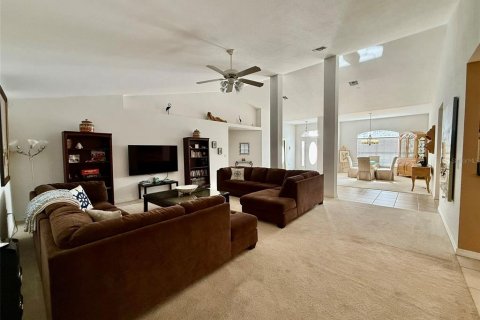 Villa ou maison à louer à Punta Gorda, Floride: 4 chambres, 279.54 m2 № 1877024 - photo 7