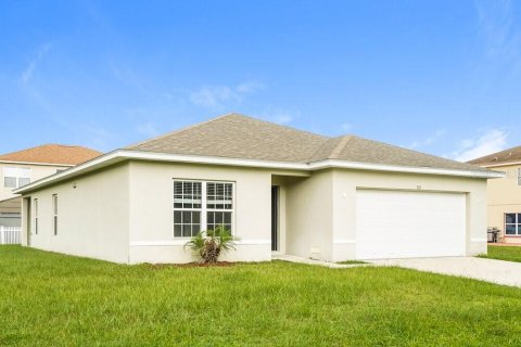 Villa ou maison à louer à Poinciana, Floride: 4 chambres, 157.84 m2 № 2345583 - photo 3