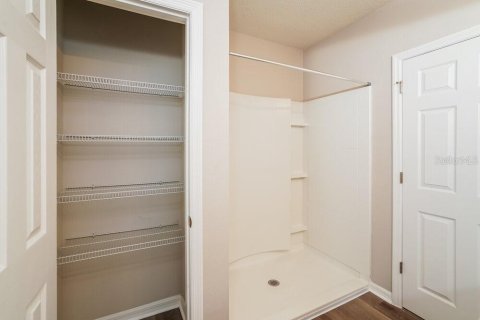 Villa ou maison à louer à Poinciana, Floride: 4 chambres, 157.84 m2 № 2345583 - photo 10