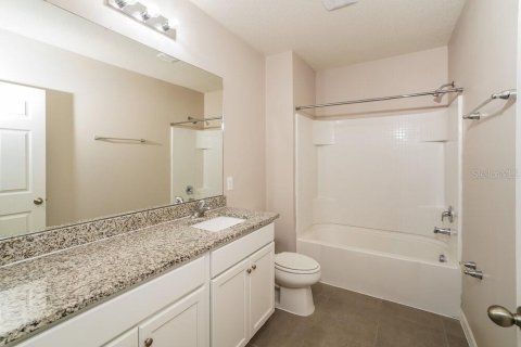 Villa ou maison à louer à Poinciana, Floride: 4 chambres, 157.84 m2 № 2345583 - photo 15