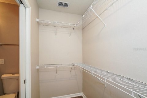 Villa ou maison à louer à Poinciana, Floride: 4 chambres, 157.84 m2 № 2345583 - photo 11