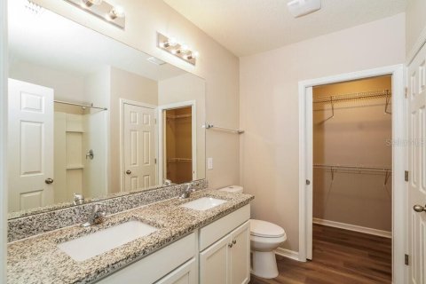 Villa ou maison à louer à Poinciana, Floride: 4 chambres, 157.84 m2 № 2345583 - photo 9