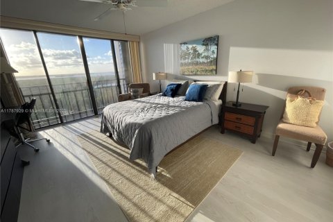 Снять в аренду кондоминиум в Хатчинсон-Айленд-Саут, Флорида 2 спальни, 133.41м2, № 2018722 - фото 23