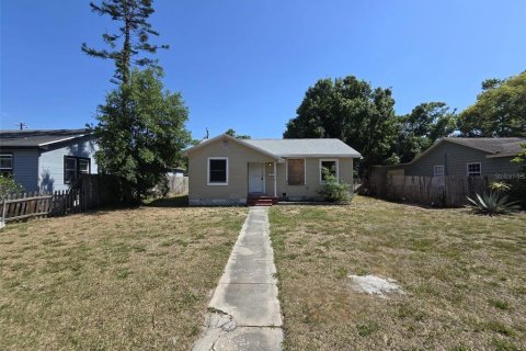 Casa en venta en Saint Petersburg, Florida, 3 dormitorios, 110.09 m2 № 1656743 - foto 1