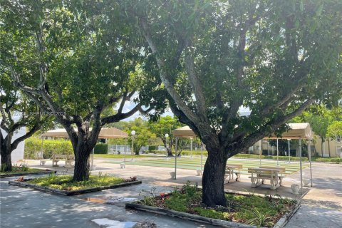 Copropriété à vendre à Miami, Floride: 1 chambre, 76.46 m2 № 1991680 - photo 18