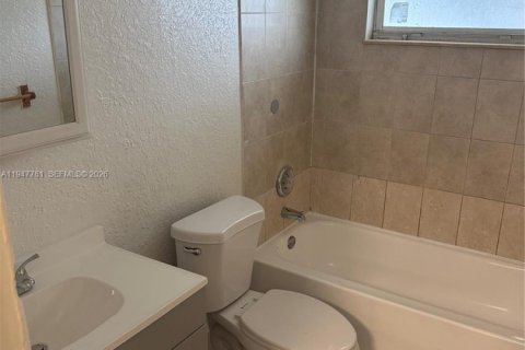 Снять в аренду квартиру в Лодерхилл, Флорида 2 спальни, 300.35м2, № 2003808 - фото 5