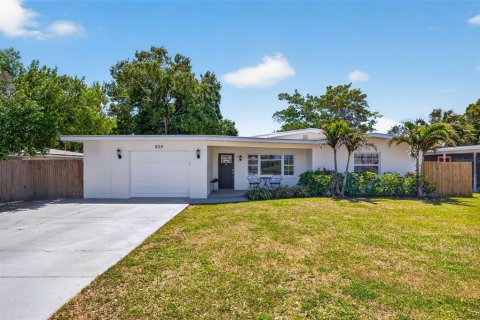 House in Belleair Bluffs, Florida 3 bedrooms, 126.25 sq.m. № 2092119