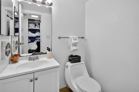 Condominio en venta en Sunny Isles Beach, Florida, 1 dormitorio, 92.07 m2 № 1938625 - foto 12