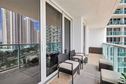 Condominio en venta en Sunny Isles Beach, Florida, 1 dormitorio, 92.07 m2 № 1938625 - foto 20