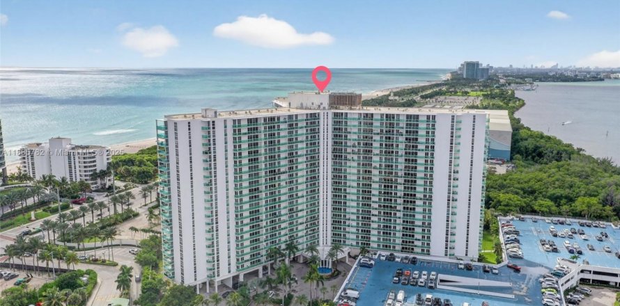 Condominio en Sunny Isles Beach, Florida, 1 dormitorio  № 1938625