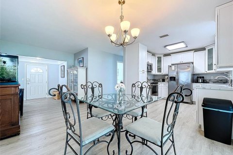 House in Tarpon Springs, Florida 4 bedrooms, 173.73 sq.m. № 1798036 - photo 29