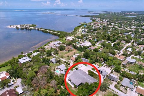 House in Tarpon Springs, Florida 4 bedrooms, 173.73 sq.m. № 1798036 - photo 7