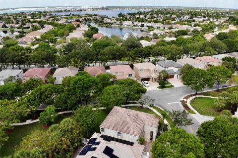 Снять в аренду виллу или дом в Мирамар, Флорида 3 спальни, 190.82м2, № 1964343 - фото 11