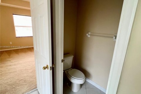 Снять в аренду виллу или дом в Мирамар, Флорида 3 спальни, 190.82м2, № 1964343 - фото 25