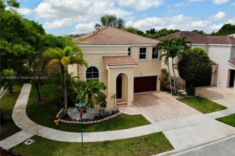 Снять в аренду виллу или дом в Мирамар, Флорида 3 спальни, 190.82м2, № 1964343 - фото 10