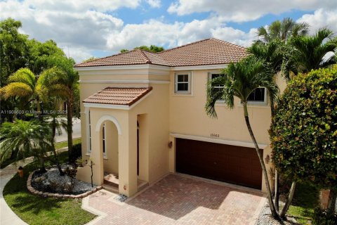 Снять в аренду виллу или дом в Мирамар, Флорида 3 спальни, 190.82м2, № 1964343 - фото 12