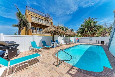Condo in Bradenton Beach, Florida, 2 bedrooms  № 2215854 - photo 26