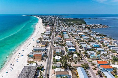Condo in Bradenton Beach, Florida, 2 bedrooms  № 2215854 - photo 30