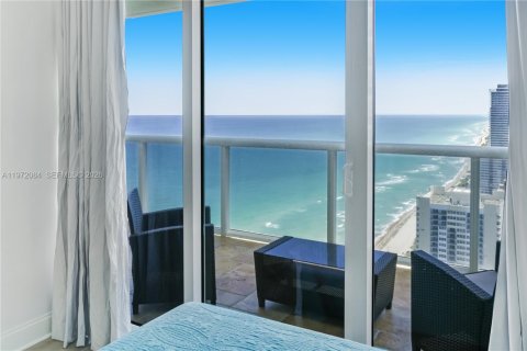 Copropriété à louer à Hallandale Beach, Floride: 3 chambres, 155.61 m2 № 2046299 - photo 22