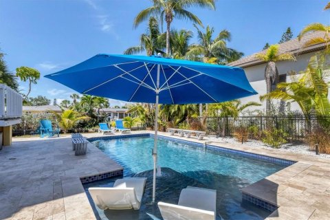 Villa ou maison à louer à Sarasota, Floride: 2 chambres, 106.28 m2 № 2098902 - photo 14